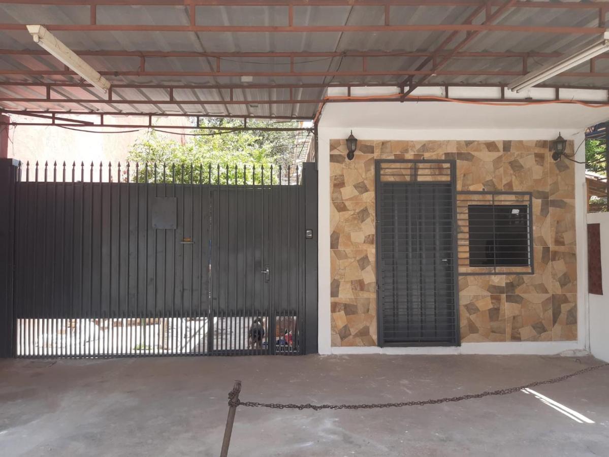 Habitacion En Casa Zona Asunción Eksteriør billede